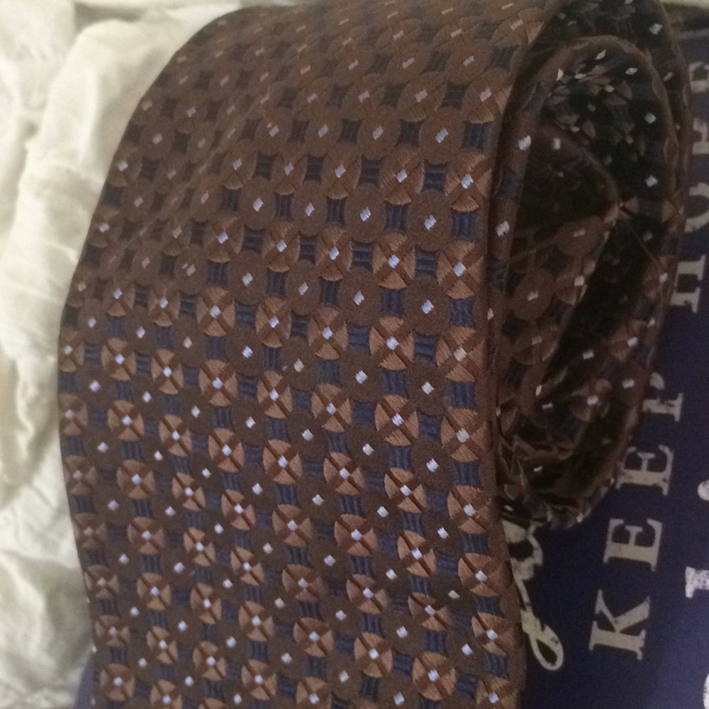 Ike behar Stunning Silk Tie